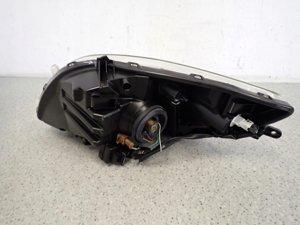 YARIS II 06-09 LAMPA PRZEDNIA LEWA REFLEKTOR EUROPA 9/10