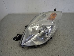 YARIS II 06-09 LAMPA PRZEDNIA LEWA REFLEKTOR EUROPA 1/10 MINIATURA