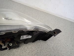 YARIS II 06-09 LAMPA PRZEDNIA LEWA REFLEKTOR EUROPA 5/10 MINIATURA