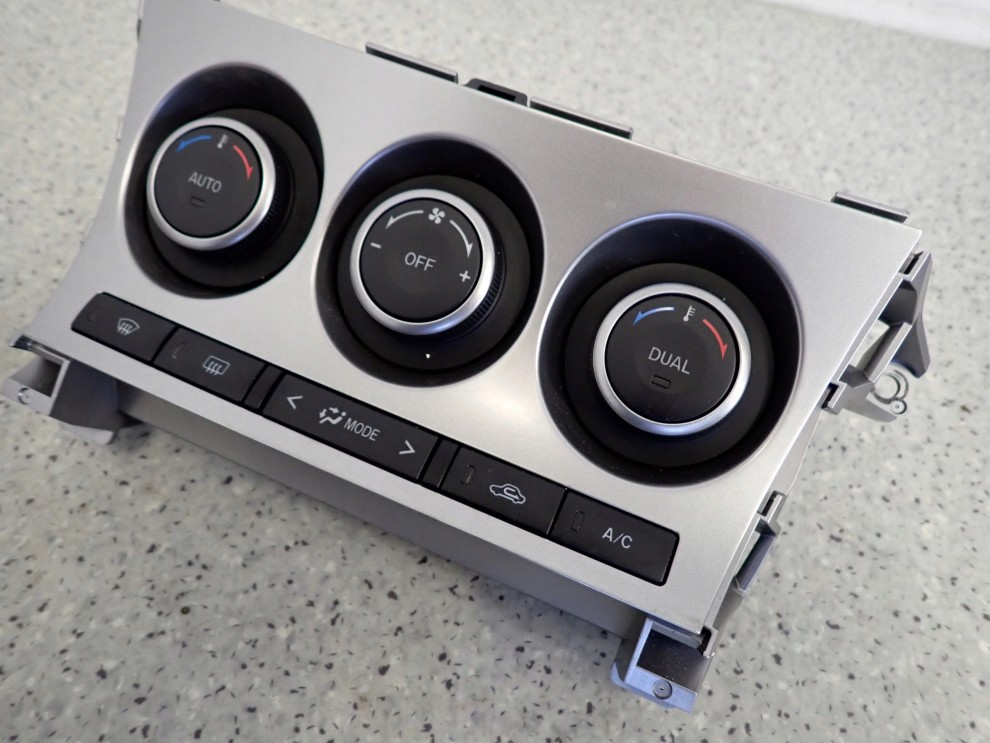 MAZDA 3 MAZDA3 BL 08- PANEL STEROWANIA NAWIEWEM AUTOMAT 3/7