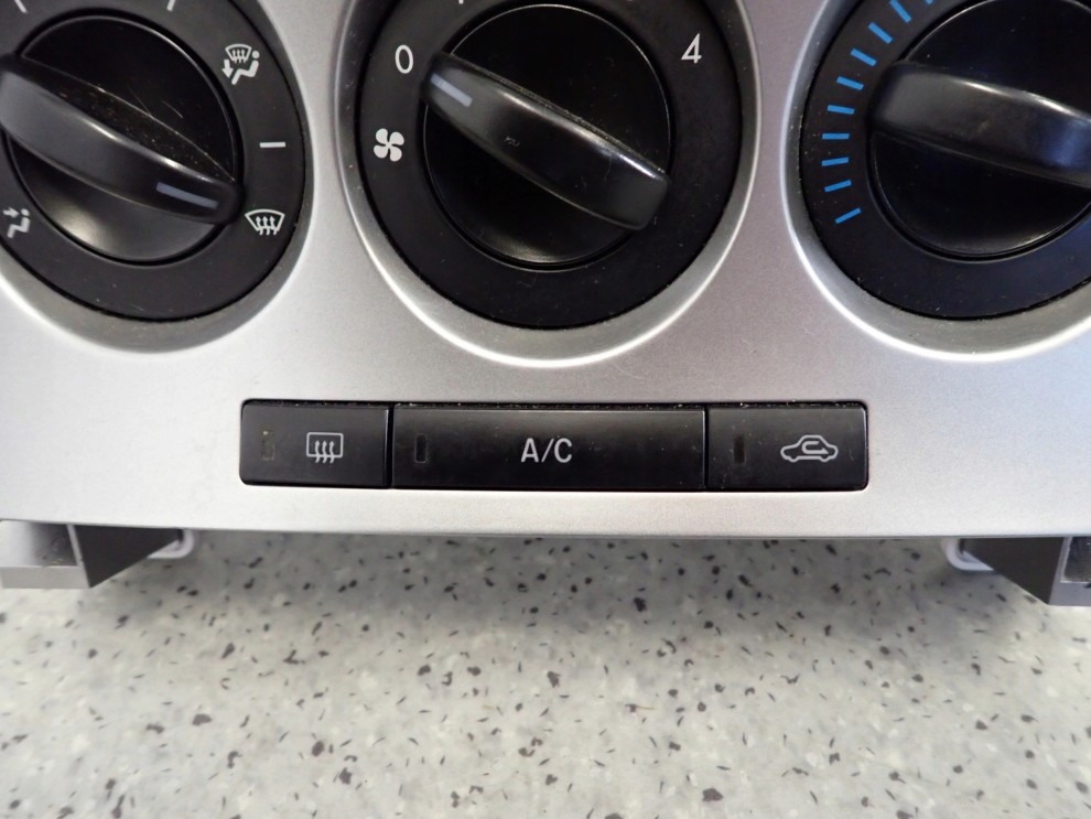 MAZDA 3 MAZDA3 BL 08- PANEL STEROWANIA NAWIEWEM MANUAL 4/8