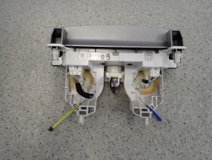 MAZDA 3 MAZDA3 BL 08- PANEL STEROWANIA NAWIEWEM MANUAL 6/8 MINIATURA