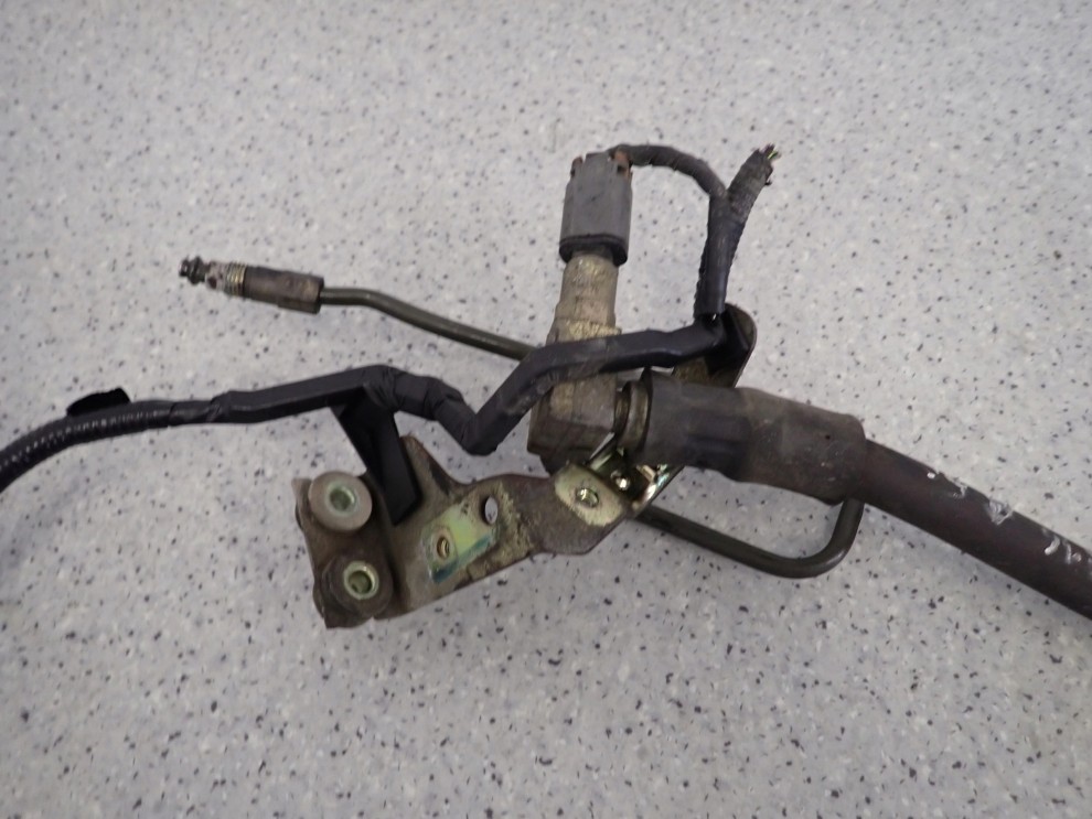 NISSAN ALMERA N16 00-03 1.5i 1.8i PRZEWÓD WSPOMAGANIA 2/4