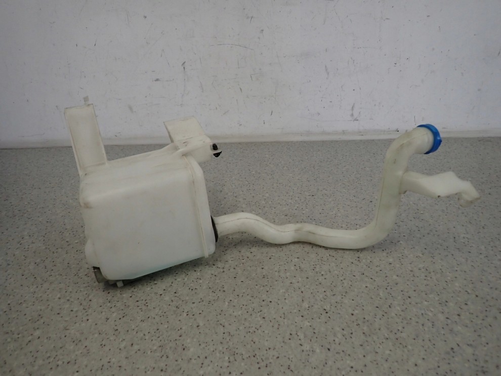 SUZUKI SWIFT 05-10 ZBIORNICZEK PŁYNU DO SPRYSKIWACZY 5/5