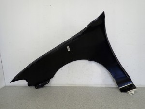 HYUNDAI ELANTRA 96-97 BŁOTNIK PRZEDNI PRAWY NOWY 6/6 MINIATURA