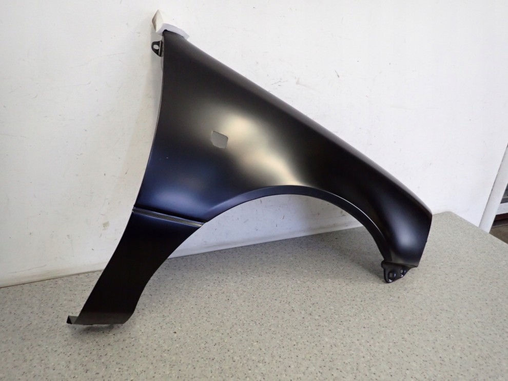 SUZUKI SWIFT 89-96 BŁOTNIK PRZEDNI PRAWY NOWY 3/5