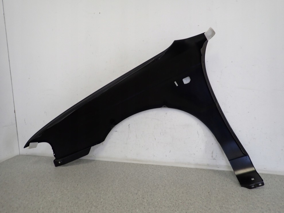 SUZUKI BALENO 95-99 BŁOTNIK PRZEDNI PRAWY NOWY 4/5