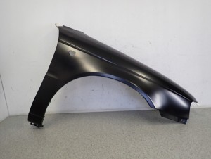 SUZUKI BALENO 95-99 BŁOTNIK PRZEDNI PRAWY NOWY 1/5 MINIATURA