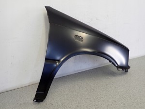 SUZUKI ALTO 88-94 BŁOTNIK PRZEDNI PRAWY NOWY 4/5 MINIATURA