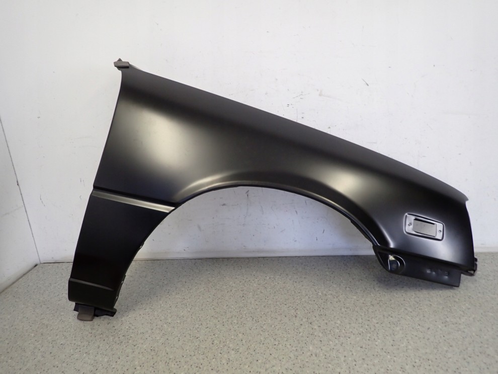 SUZUKI SWIFT 87-89 BŁOTNIK PRZEDNI PRAWY NOWY 1/5