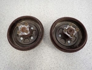 NISSAN MICRA K13 10- BĘBEN HAMULCOWY KORONKA MAGNETYCZNA CZOP 4/7 MINIATURA