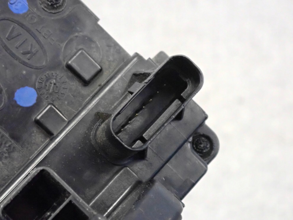 KIA CEED HB 06-12 ZAMEK DRZWI PRZEDNI LEWY KOMBI HATCHBACK 4/6