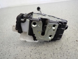 KIA CEED HB 06-12 ZAMEK DRZWI PRZEDNI LEWY KOMBI HATCHBACK 5/6 MINIATURA