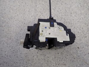 KIA CEED HB 06-12 ZAMEK DRZWI PRZEDNI LEWY KOMBI HATCHBACK 6/6 MINIATURA