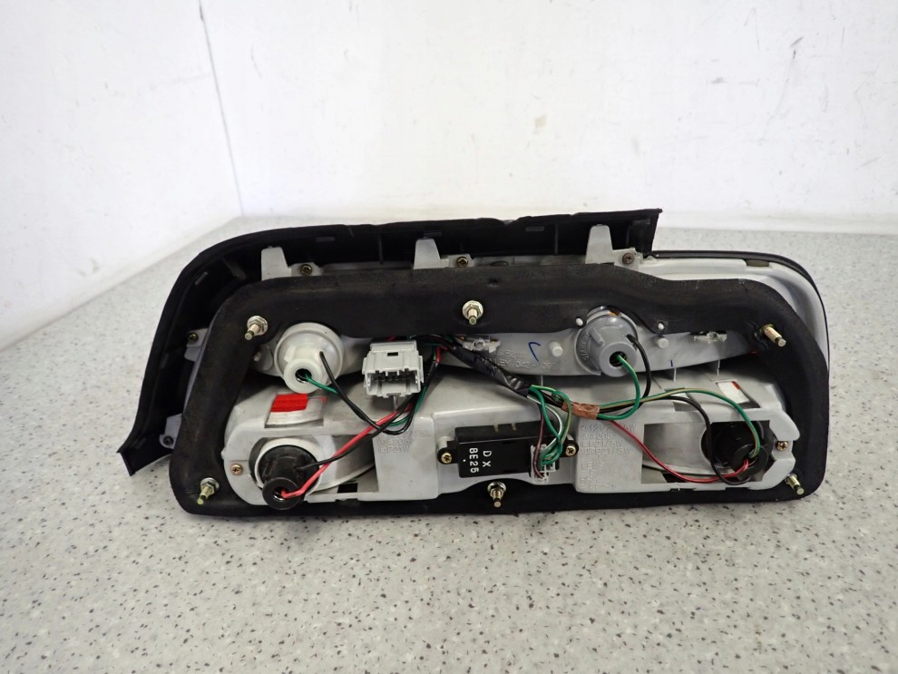 HONDA LEGEND COUPE 92-96 LAMPA TYLNA LEWA 5/6