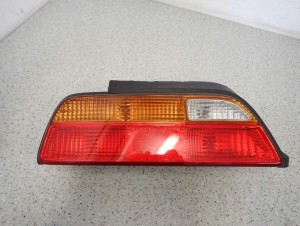 HONDA LEGEND COUPE 92-96 LAMPA TYLNA LEWA 2/6 MINIATURA