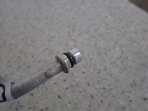 SUZUKI SX4 JS 06- 1.5 1.6 BENZYNA PRZEWÓD KLIMATYZACJI CIENKI DŁUGI 2/9 MINIATURA