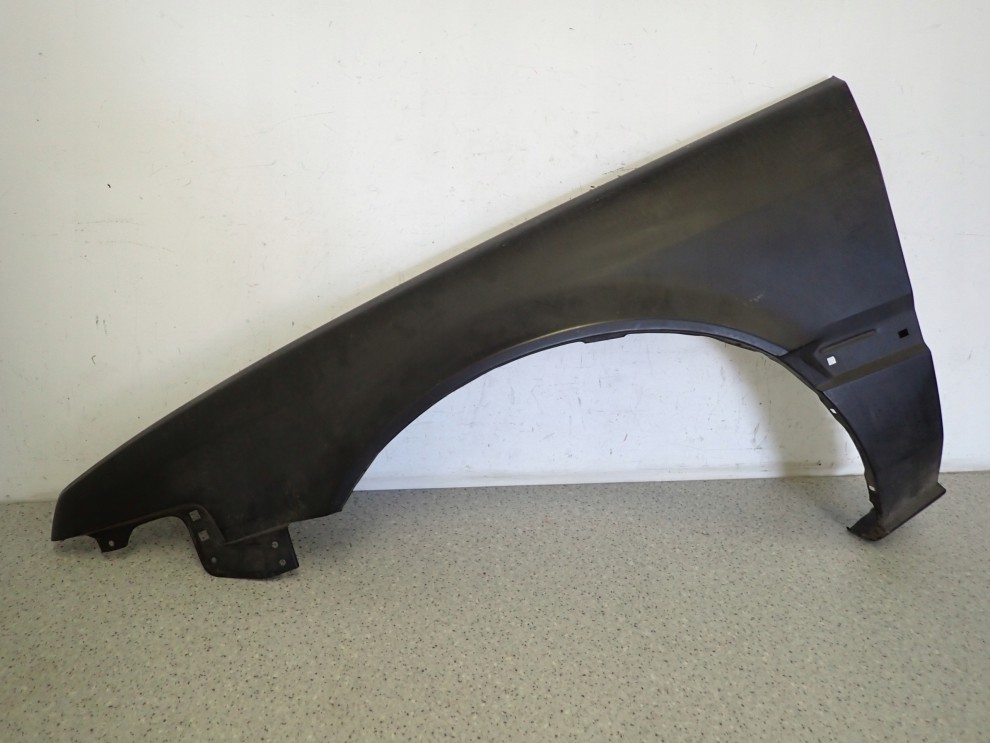 HONDA ACCORD II SEDAN 82-85 BŁOTNIK PRZEDNI LEWY 1/7