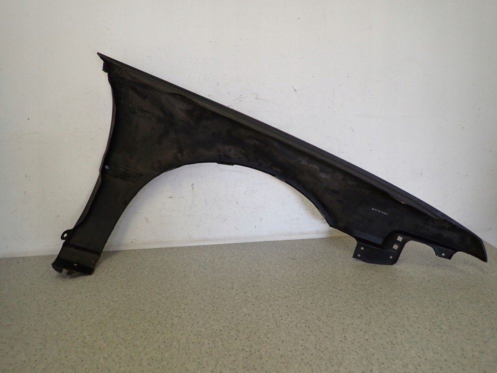 HONDA ACCORD II SEDAN 82-85 BŁOTNIK PRZEDNI LEWY 6/7