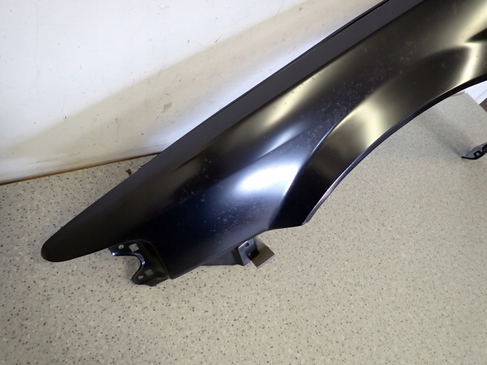 HONDA ACCORD III CA SEDAN 85-89 BŁOTNIK PRZEDNI LEWY 3/7