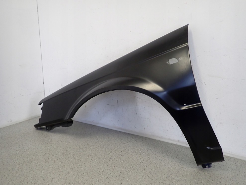 MAZDA 323 BF 85-87 BŁOTNIK PRZEDNI LEWY 3/5