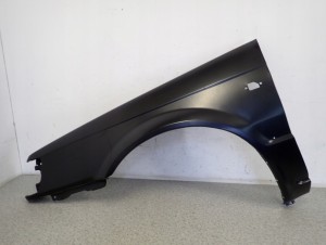 MAZDA 323 BF 85-87 BŁOTNIK PRZEDNI LEWY