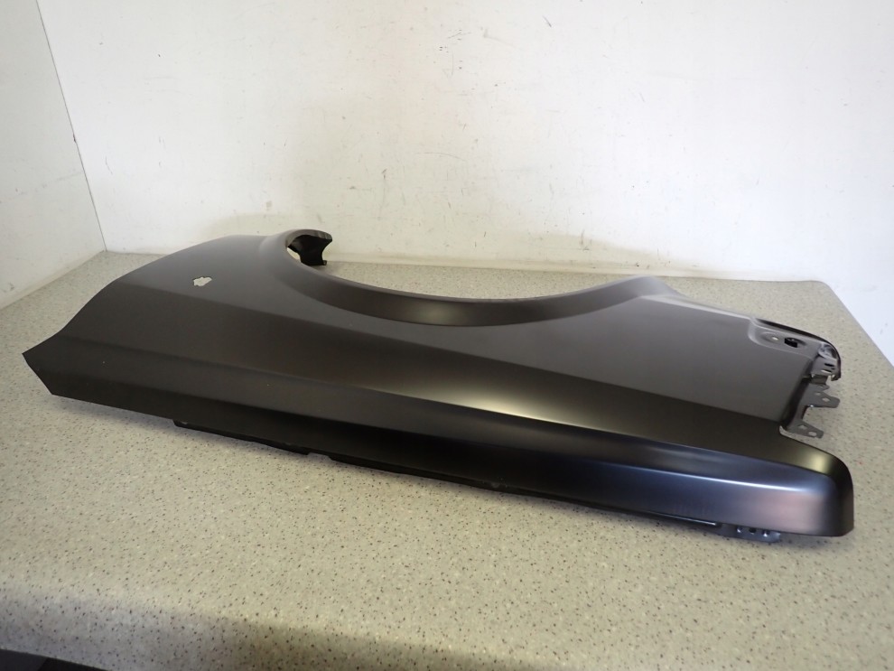 NISSAN CHERRY N12 1982-1986 BŁOTNIK PRZEDNI LEWY 8/11