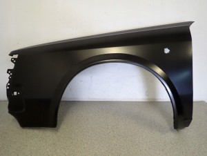 NISSAN CHERRY N12 1982-1986 BŁOTNIK PRZEDNI LEWY