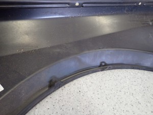 NISSAN BLUEBIRD B12 86-90 BŁOTNIK PRZEDNI LEWY NOWY 10/13 MINIATURA