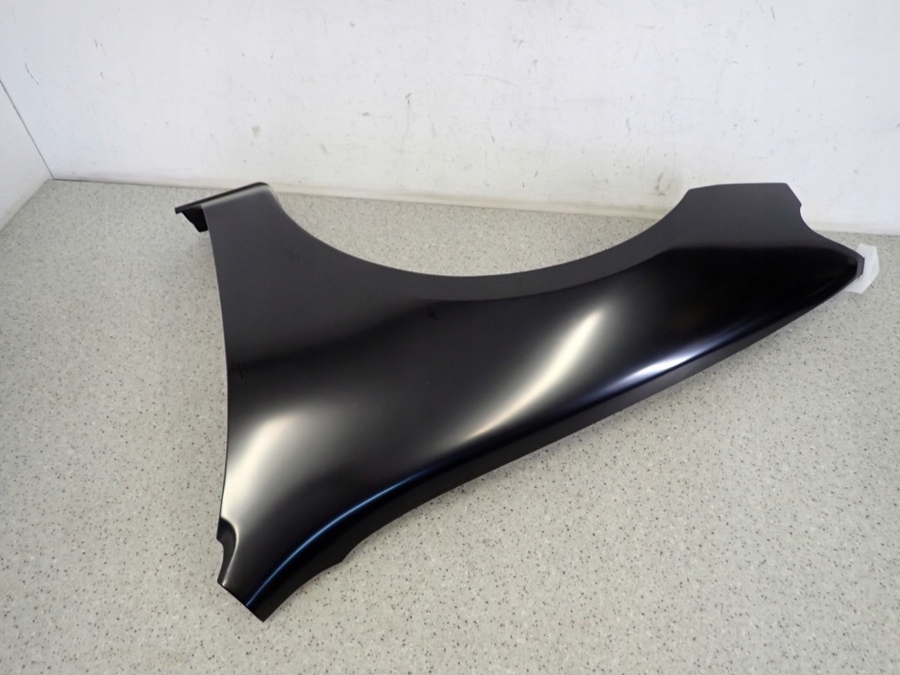 MAZDA 323 BA 4D SEDAN 94-98 BŁOTNIK PRZEDNI LEWY 4/5