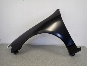 MAZDA 323 BA 4D SEDAN 94-98 BŁOTNIK PRZEDNI LEWY