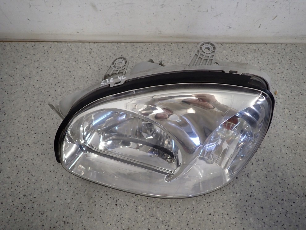HYUNDAI SANTA FE 00-06 LAMPA PRZEDNIA LEWA REFLEKTOR LEWY 5/7