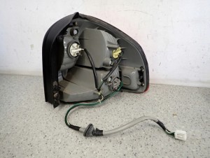 HYUNDAI SANTA FE 00-03 LAMPA TYLNA LEWA 5/6 MINIATURA