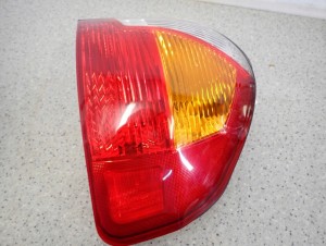 HYUNDAI SANTA FE 00-03 LAMPA TYLNA PRAWA 3/5 MINIATURA