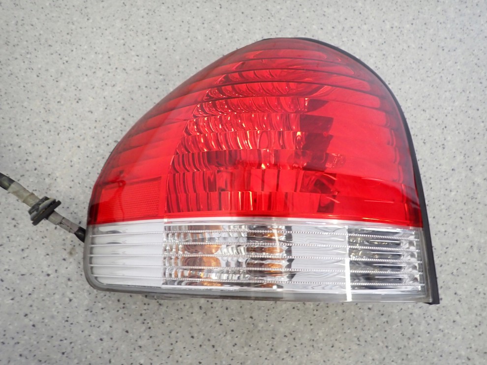 HYUNDAI SANTA FE LIFT 03-06 LAMPA TYLNA LEWA 3/7