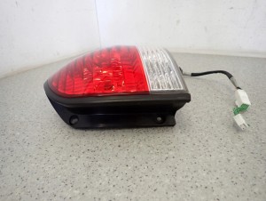 HYUNDAI SANTA FE LIFT 03-06 LAMPA TYLNA PRAWA 5/7 MINIATURA