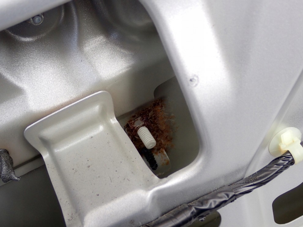 SUZUKI SPLASH 08-14 KLAPA TYLNA BAGAŻNIKA ZCC 12/14