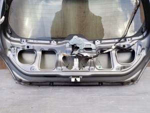 SUZUKI SWIFT MK7 5D 10-16 KLAPA TYLNA BAGAŻNIKA ZCD 10/10 MINIATURA