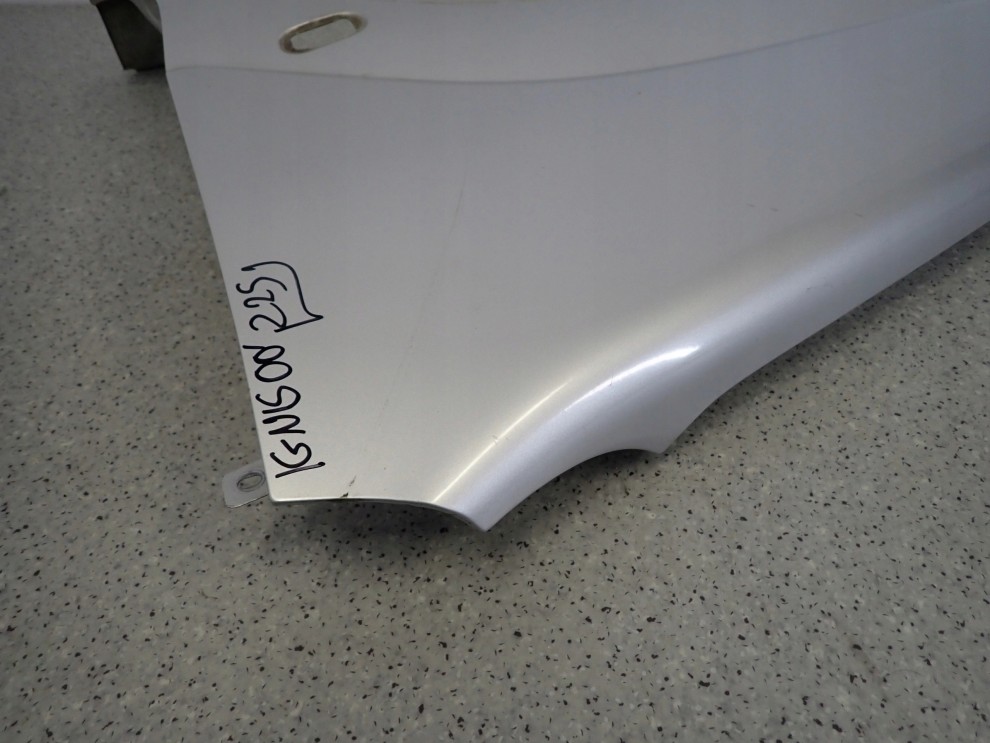 SUZUKI IGNIS I 00-03 BŁOTNIK PRZEDNI LEWY Z2S 10/14