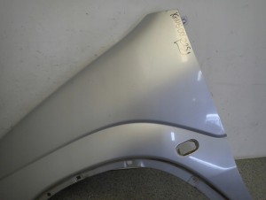 SUZUKI IGNIS I 00-03 BŁOTNIK PRZEDNI LEWY Z2S 4/14 MINIATURA