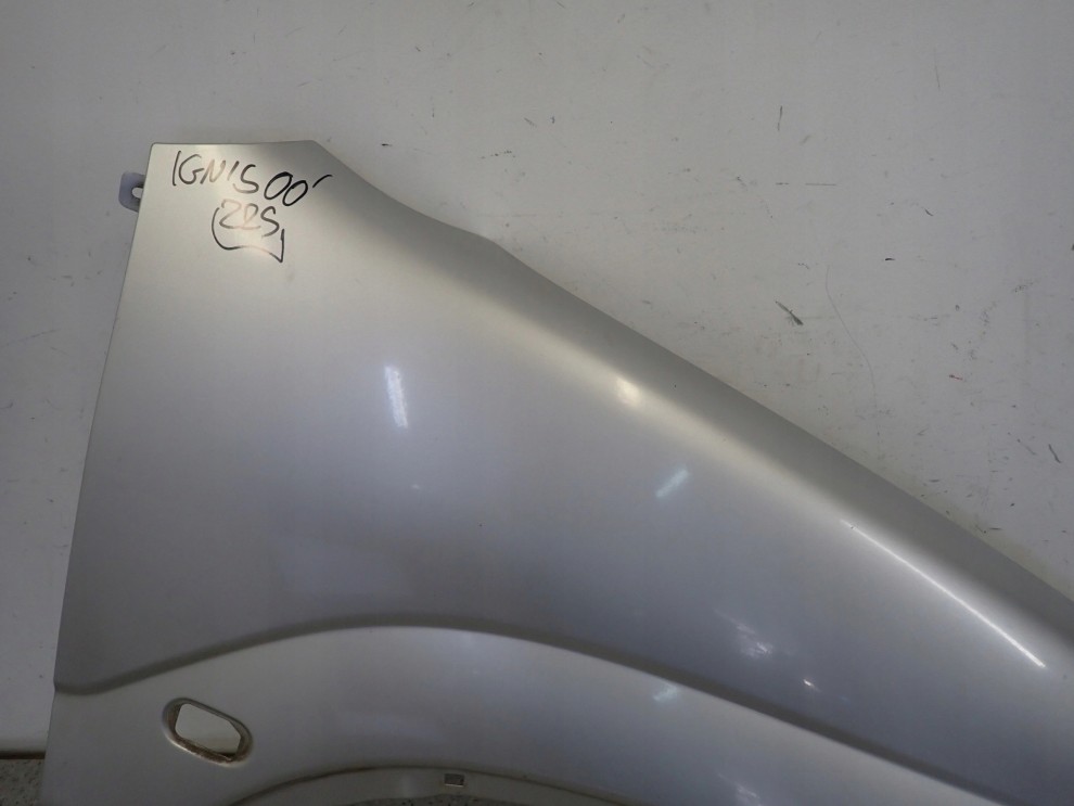 SUZUKI IGNIS I 00-03 BŁOTNIK PRZEDNI PRAWY Z2S 3/9