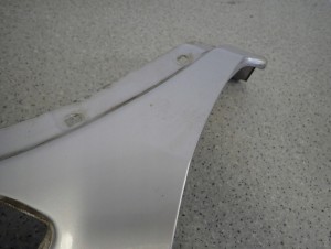 SUZUKI IGNIS I 00-03 BŁOTNIK PRZEDNI PRAWY Z2S 8/9 MINIATURA