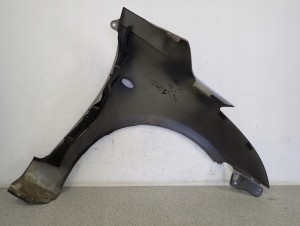 SUZUKI SWIFT MK7 10-16 BŁOTNIK PRZEDNI LEWY ZCD 11/11 MINIATURA