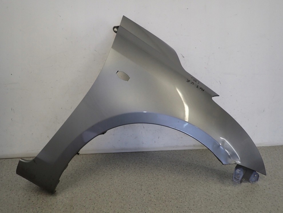 SUZUKI SWIFT MK7 10-16 BŁOTNIK PRZEDNI PRAWY ZCD 1/13