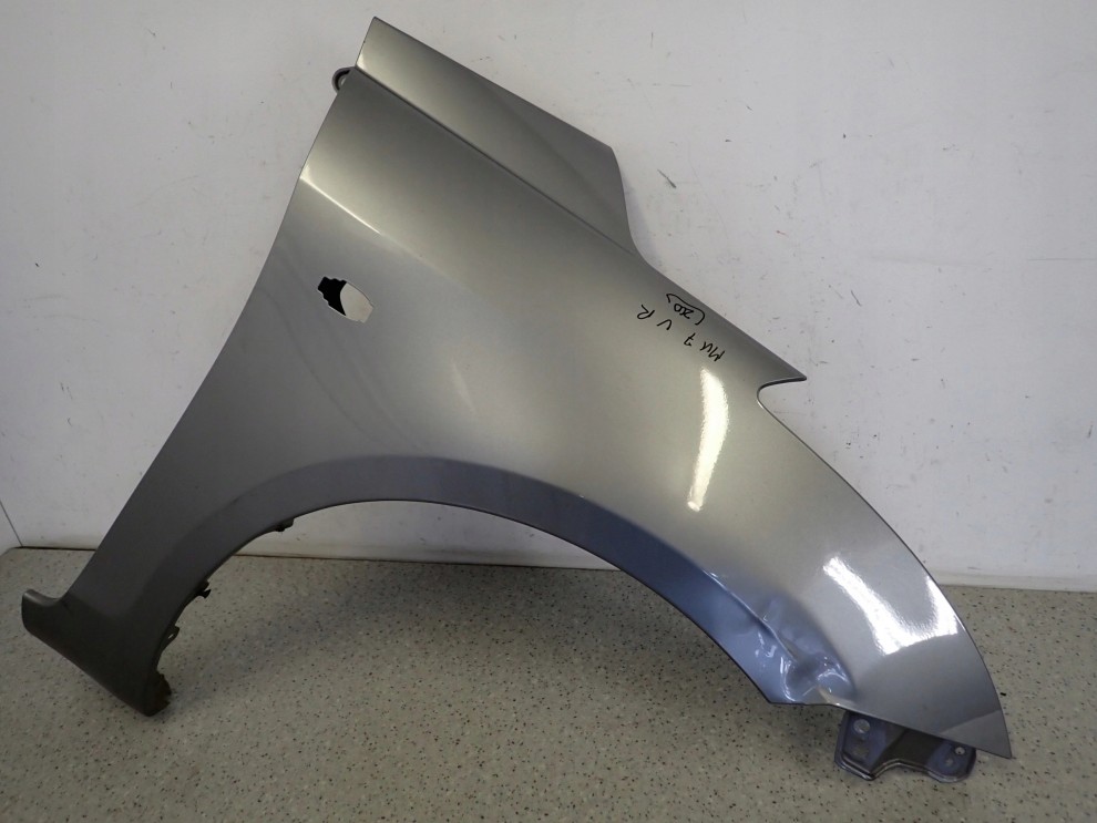 SUZUKI SWIFT MK7 10-16 BŁOTNIK PRZEDNI PRAWY ZCD 2/13