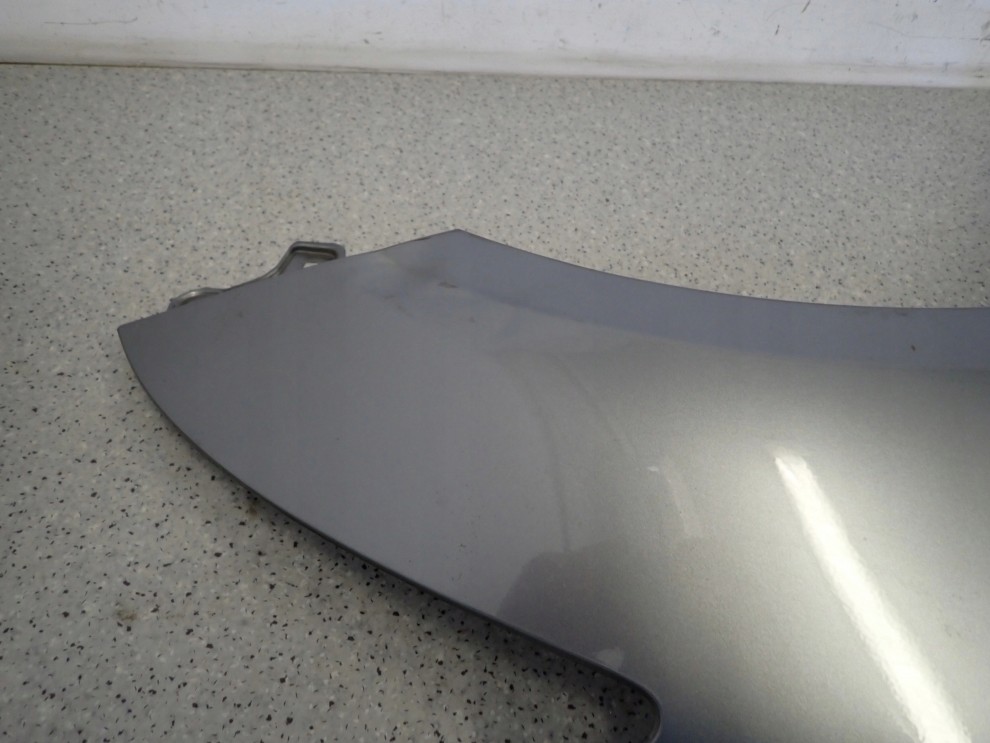 SUZUKI SWIFT MK7 10-16 BŁOTNIK PRZEDNI PRAWY ZCD 11/13