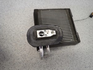 NISSAN MICRA K13 10- PAROWNIK KLIMATYZACJI 11/12 MINIATURA