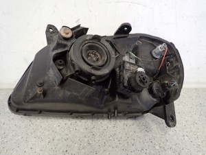 SUZUKI IGNIS I 00-03 LAMPA PRZEDNIA PRAWA REFLEKTOR 8/8 MINIATURA