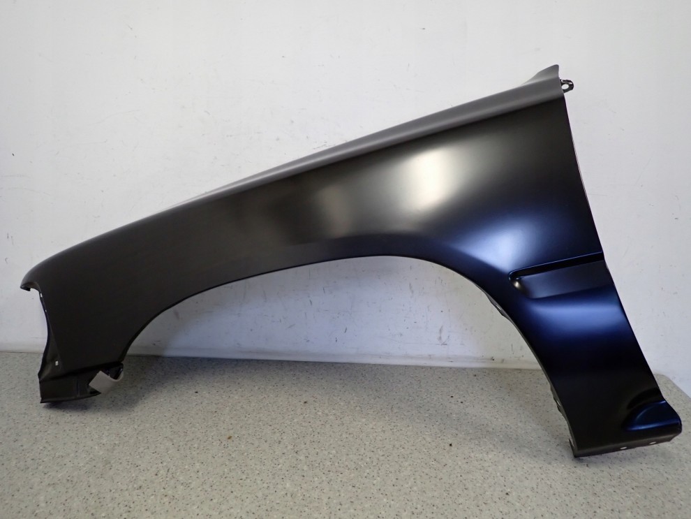 TOYOTA HILUX 89-93 BŁOTNIK PRZEDNI LEWY 1/8