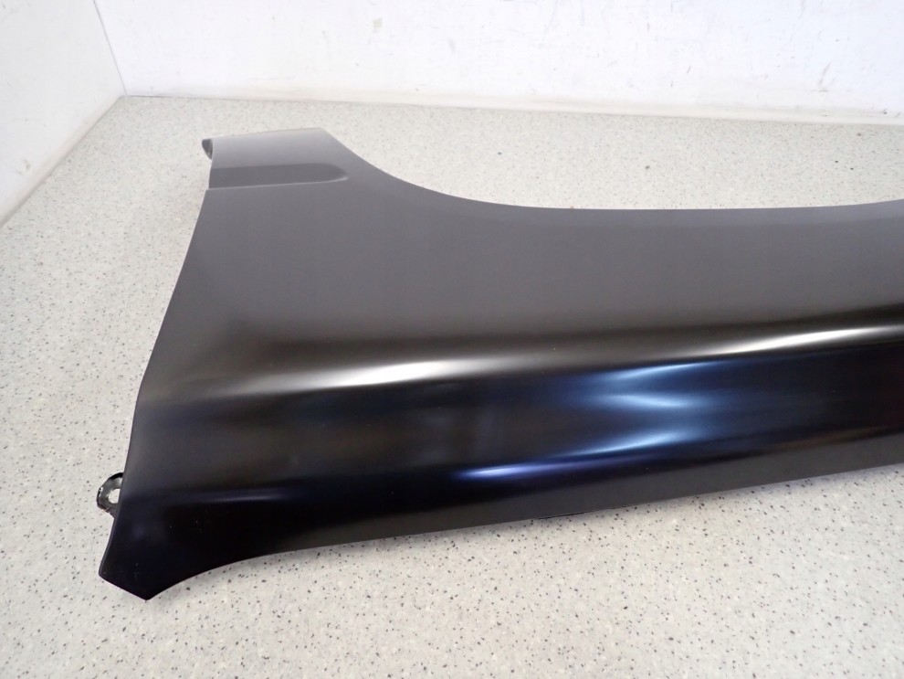 TOYOTA HILUX 89-93 BŁOTNIK PRZEDNI LEWY 6/8